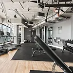 The Skyline Suite-Sleek Studio Near Dodger Stadium